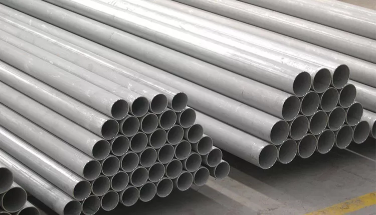 Grade 316L is an austenitic stainless steel alloy containing chromium, nickel, and molybdenum, with a low carbon content (≤0.03%). This combination enhances its corrosion resistance and weldability while reducing the risk of sensitization during welding or heat exposure.